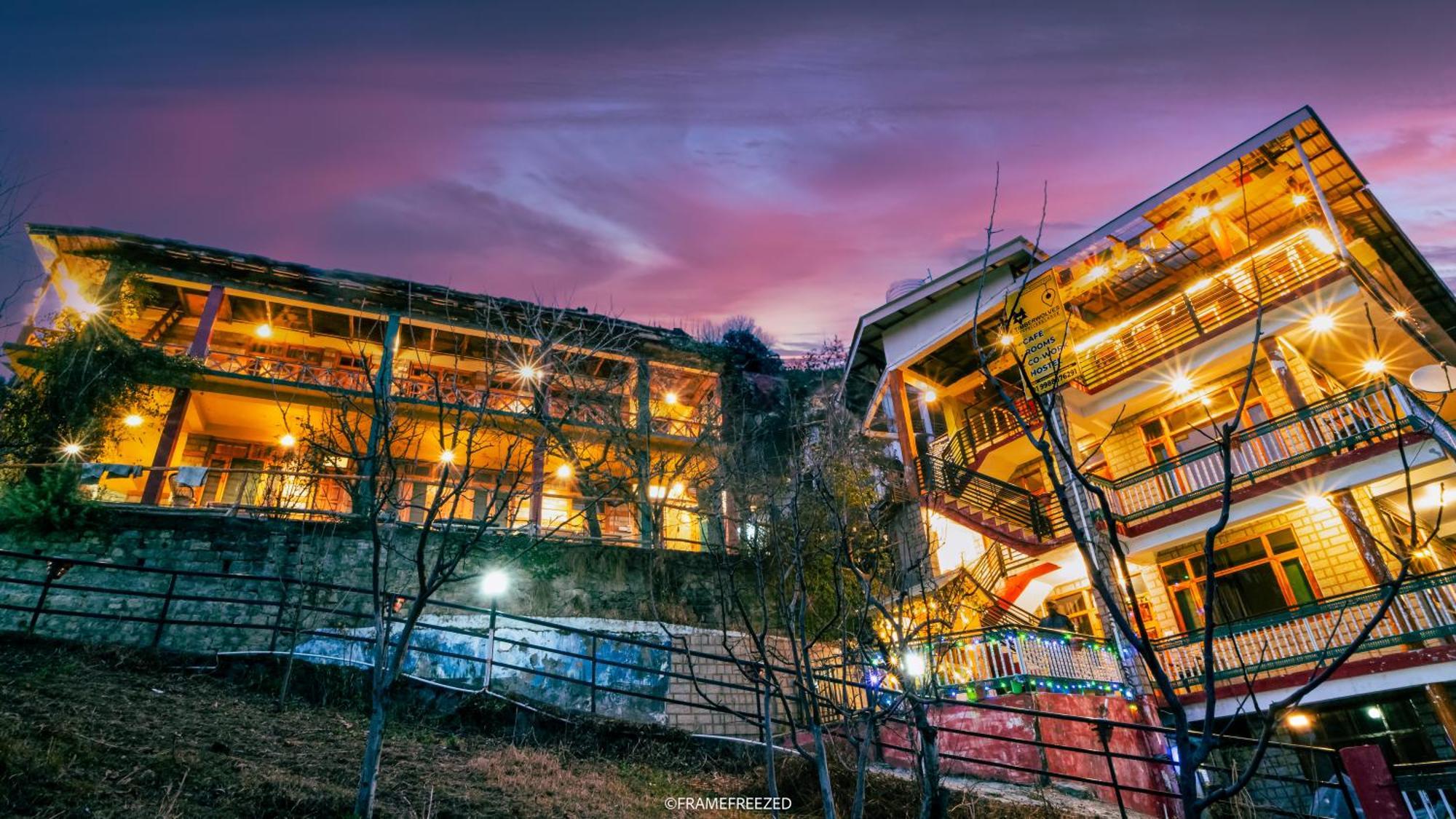 Timberwolves Villa Manāli Exterior foto